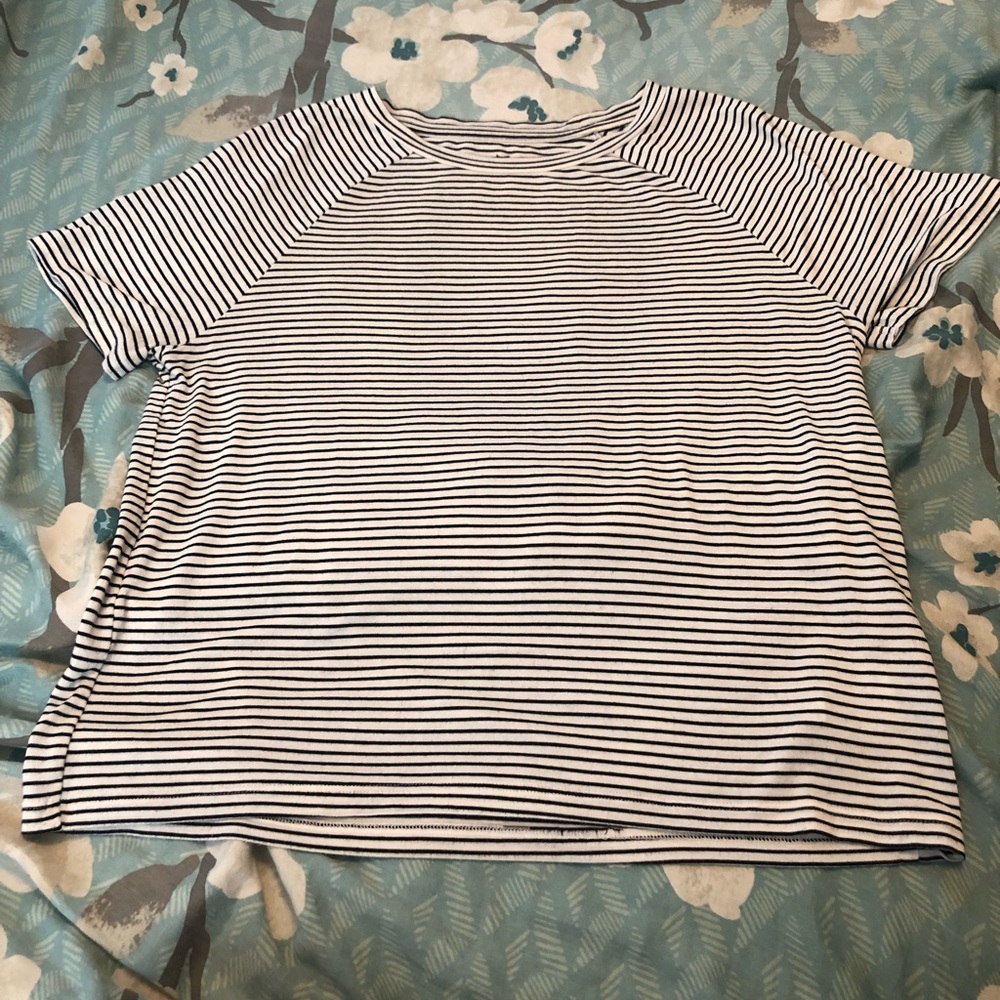 6 FOR $10 Striped American eagle medium shirt